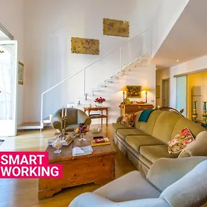  Appartamento Charming In The Center By Wonderful Italy